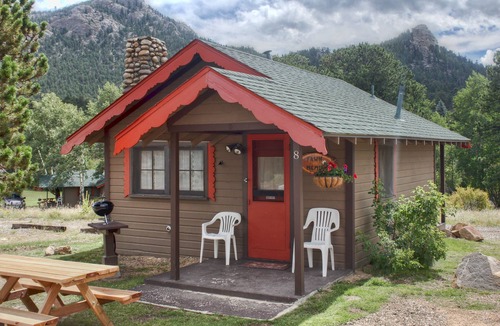 Estes Park Cabin | Tiny Town Cabins
