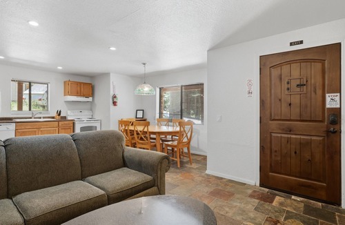 Yosemite West House | Tioga Logs