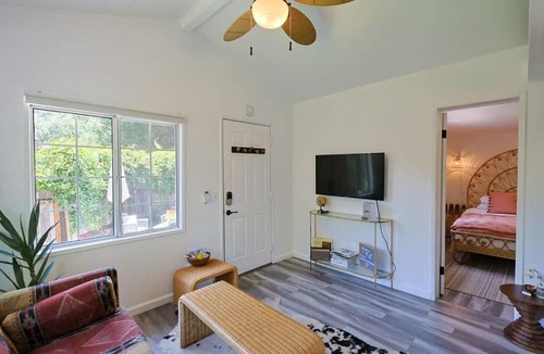Fernwood House | Topanga 1BR Loft with Canyon Views by Colby and Conrad
