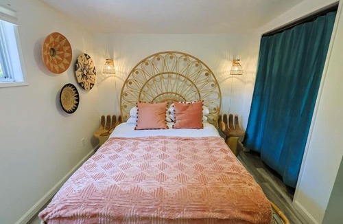 Fernwood House | Topanga 1BR Loft with Canyon Views by Colby and Conrad