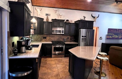 Torreon Cabin | Torreon Cozy Cabin - Decks, BBQ - 4 Bedroom - Sleeps 8