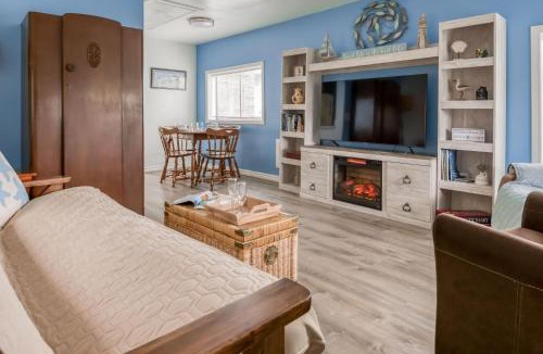 Rockaway Beach House | Towne Cottage Rockaway Beach - Meredith Lodging