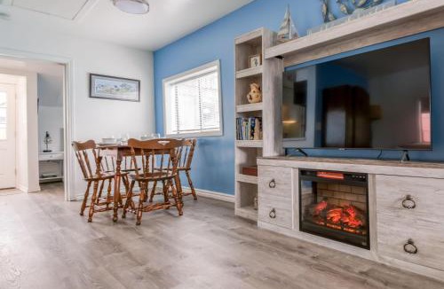 Rockaway Beach House | Towne Cottage Rockaway Beach - Meredith Lodging