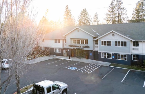 Southern Crossing Hotel | TownePlace Suites by Marriott Bend
