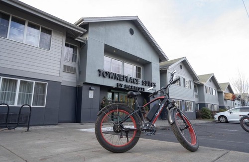 Southern Crossing Hotel | TownePlace Suites by Marriott Bend