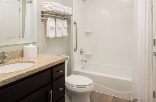 Redding Hotel | TownePlace Suites Redding