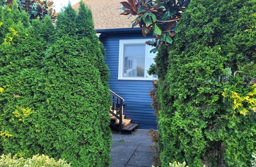 Central District House | Townhouse at Downtown, Seattle University, Swedish