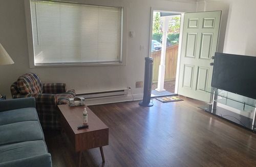 Central District House | Townhouse at Downtown, Seattle University, Swedish