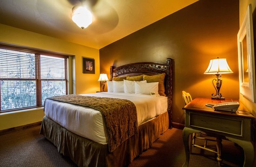 Zion National Park South Entrance Hotel | Trailhead Terrace | 1 Unit | Near Sorella Gallery+2 Miles to George Barker Park!