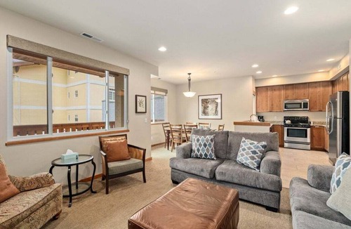Leavenworth Condo | Trails Edge, Unit B - The Heart of Downtown!
