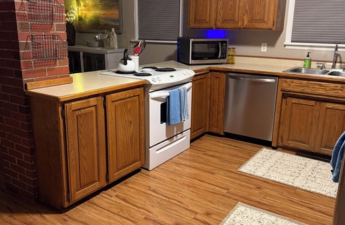 Coos Bay House | Tranquil 2-bedroom house in wonderful Coos Bay perfect for relaxing