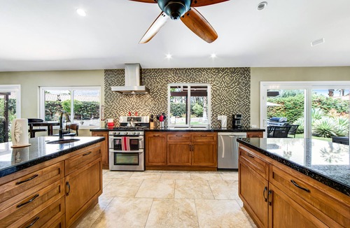 Araby House | Tranquil dog-friendly retreat w/private pool & spa, courtyard, & mountain views