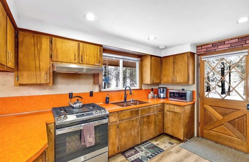 Tamarack Resort Cabin | Tranquil Dog-Friendly Lake Cabin with Hot Tub