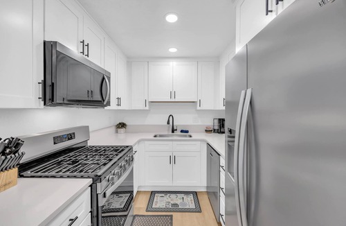 West University House | Tranquil Oasis Duplex/5Baths/Sleeps 15