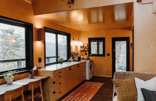 Marblemount Cabin | Tranquility View - Off Grid Cabin & Sauna
