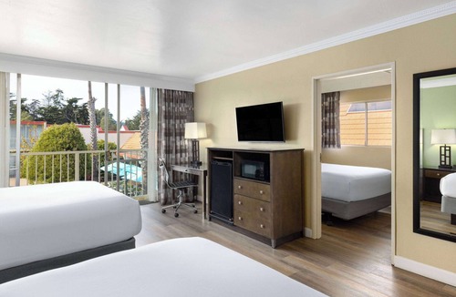 North Fremont Street Hotel | Travelodge by Wyndham Monterey Bay