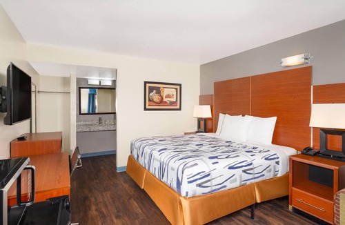 Westside Hotel | Travelodge by Wyndham Albuquerque West