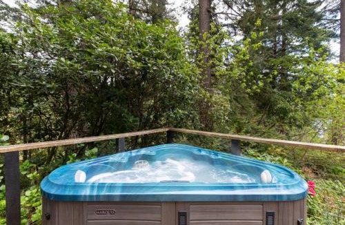 Lakeside House | Treetop Lodge - 2 Homes on one Property!