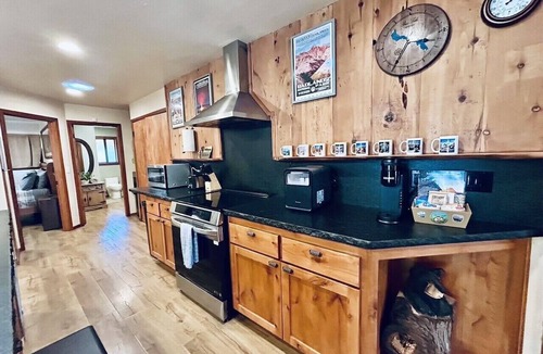 Wishon House | Tripp`s Landing - Pet Friendly - Sleeps 10