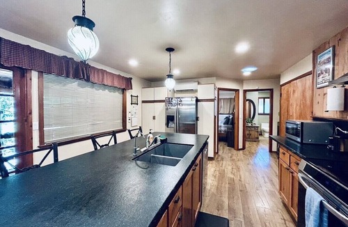 Wishon House | Tripp`s Landing - Pet Friendly - Sleeps 10