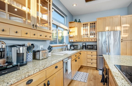 Pacific City House | Truly Epic Panoramic Ocean Views, Enormous Deck, Hot Tub, Chef's Kitchen, BBQ, Custom Local Art