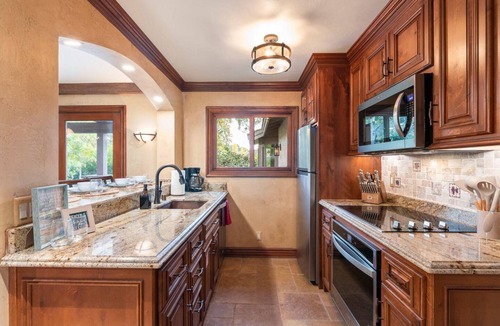 Bonsall House | Tuscan Views with Country Vibes