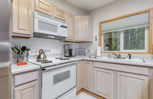 Packwood Cabin | Twin Maples | River Access, BBQ