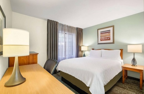 Carmel Mountain Ranch Hotel | Two 2BR Suites w/Free Breakfast - Near Rancho Bernardo Attractions, Pool!