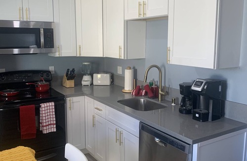 Canyon Gate Apartment | Two Bedroom Apartment close to Arts District and Strip
