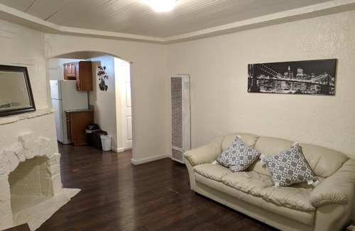 Vallejo House | Two-Bedroom House near Napa, Six Flags & Freeway