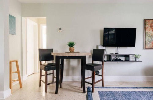 Pompano Beach Apartment | Two blocks from Beach - Walk to the water!