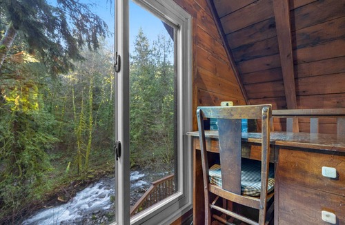 Brightwood Cabin | Two charming Creekside cabins: perfect for travelers needing extra privacy.