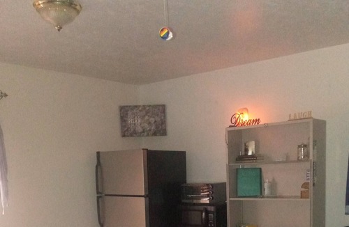 Ivins Cottage | U.n.i.q.u.e. Casita+Indoor Hot Tub!