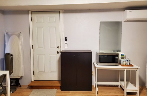 Palms House | UCLA/Santa Monica 1B/1B Unit