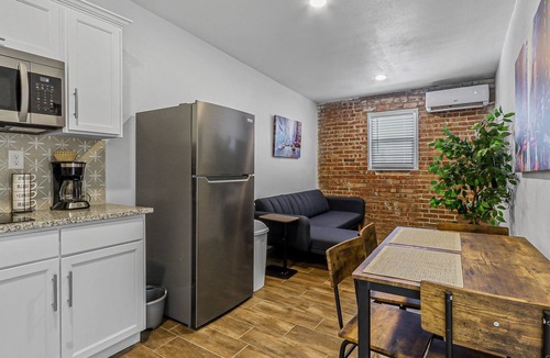 El Paso Apartment | Unique 1BR/Split-Level Design