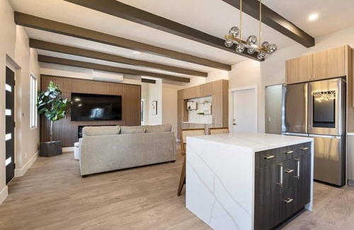 Bankers Hill House | Unique, Entire 4 Bedroom Home - High End Modern
