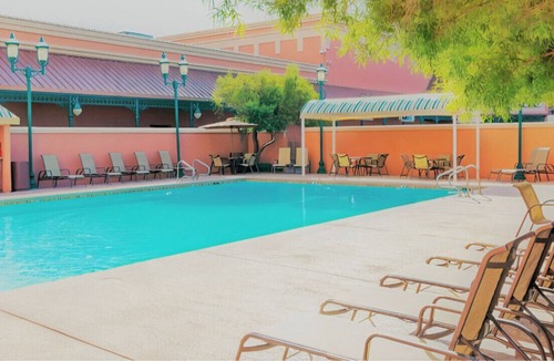 Las Vegas House | Unwind in Elegance! Your Perfect Romantic Retreat