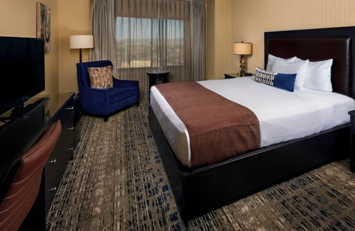 Las Vegas House | Unwind in Elegance! Your Perfect Romantic Retreat