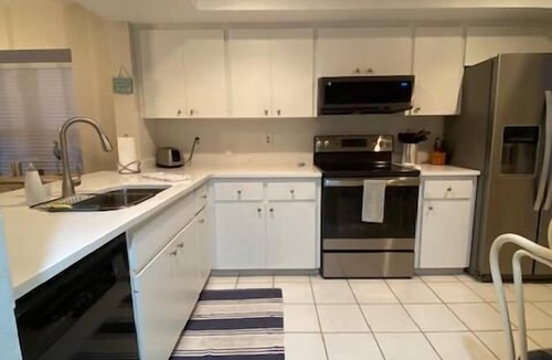 Braden River Condo | Updated 2bed/2bath end unit with gorgeous lake views!