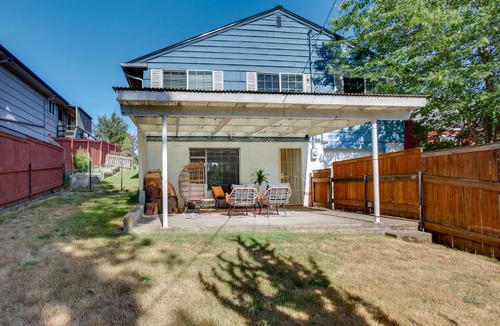 Central Tacoma House | Updated Tacoma Home w/Fire Pit!