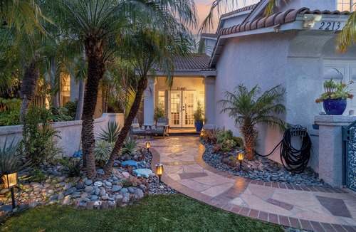 Vista House | Upgraded 4BR Home w/Hot Tub, Gym & Great Backyard Close to Beaches