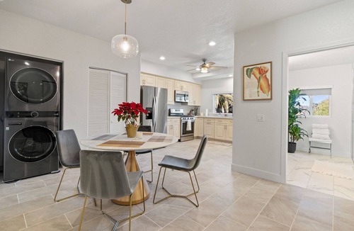 Kit Carson House | Upscale Oasis Retreat with Views