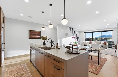 Hideout Condo | Upscale Retreat w/Hot Tub, Steam, Pet-Friendly