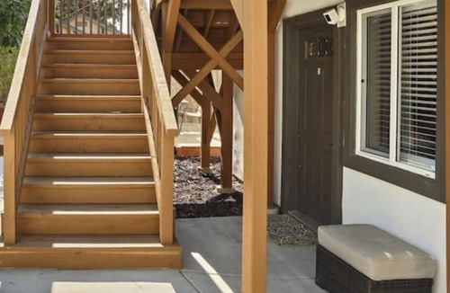 Southeastern Sacramento Condo | Urban Art Duplex- Petite Retreat