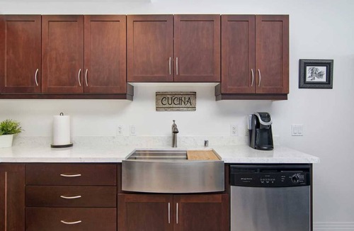 Gaslamp Quarter Apartment | Urban Ballpark Studio