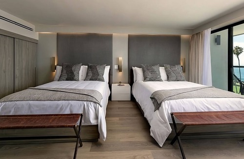 Village of La Jolla Hotel | Vacation Starts Here! Amazing View! Minutes Away to Birch Aquarium at Scripps!