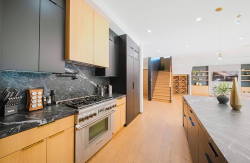 Sherman Oaks House | Varna Villa - Charming Sherman Oaks Retreat with Private Patio & Spa