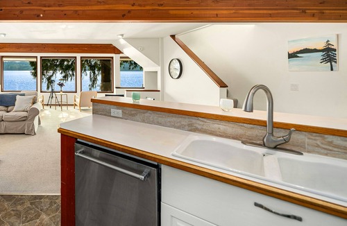 South Colby House | Vashon waterfront home with amazing views, beach, and gas firepit