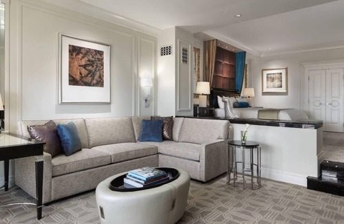 Las Vegas House | Vegas Adventure! 2 Spacious Units, Pools,