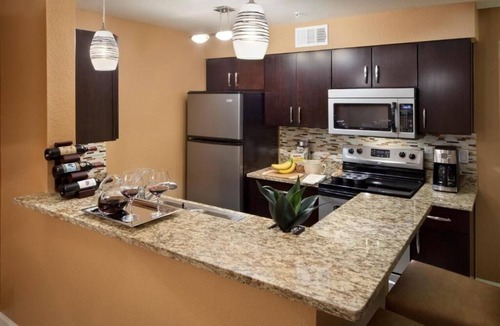 Las Vegas Hotel | Vegas Strip Getaway: Full Kitchen, Walkable Location, Modern Comfort & Amenities